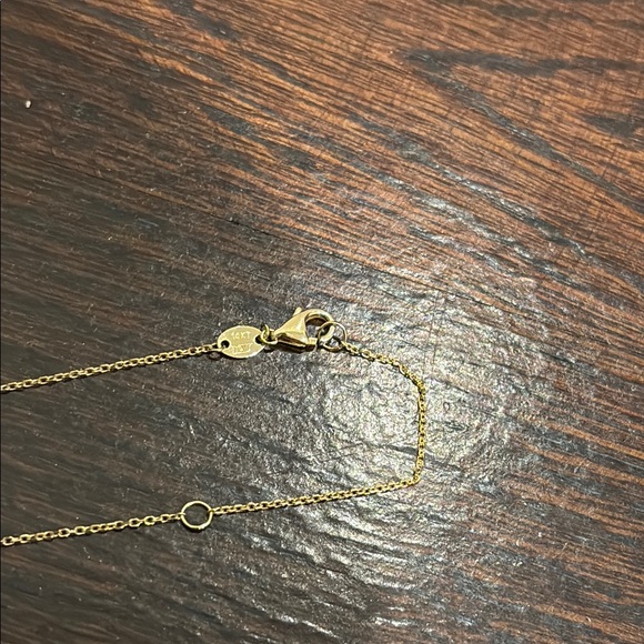 14KT Yellow Gold Mother of Pearl Clover Necklace - Picture 6 of 7